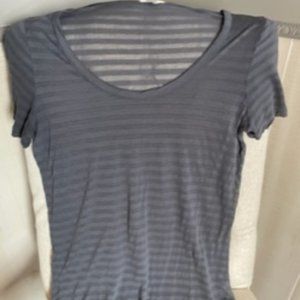 Fossil gray stiped sheer tee shirt size medium